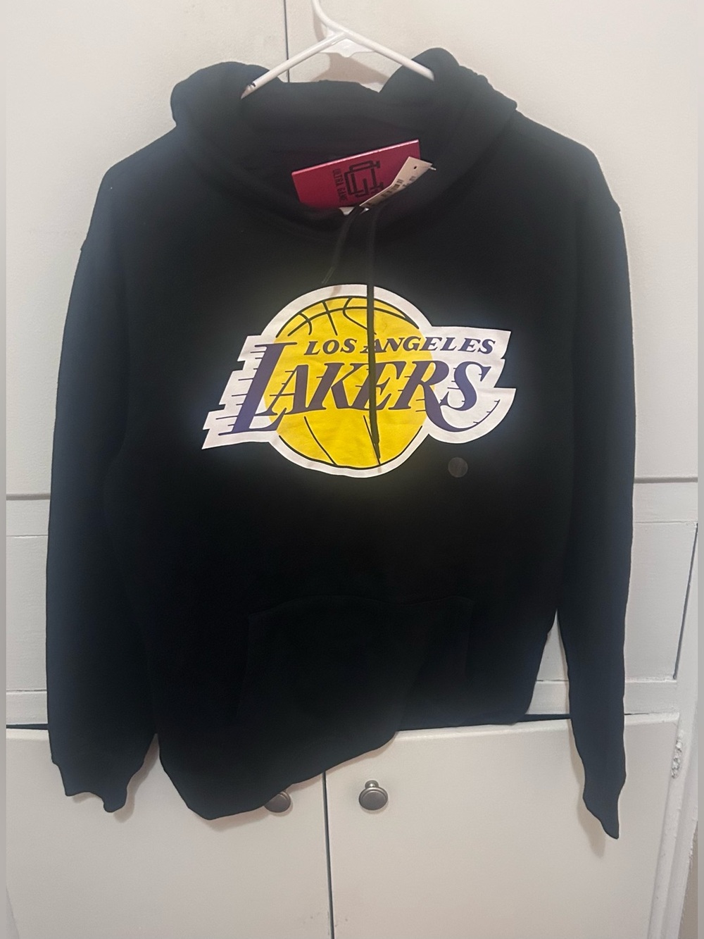 Los Angeles Lakers men’s size small hoodie new with tag